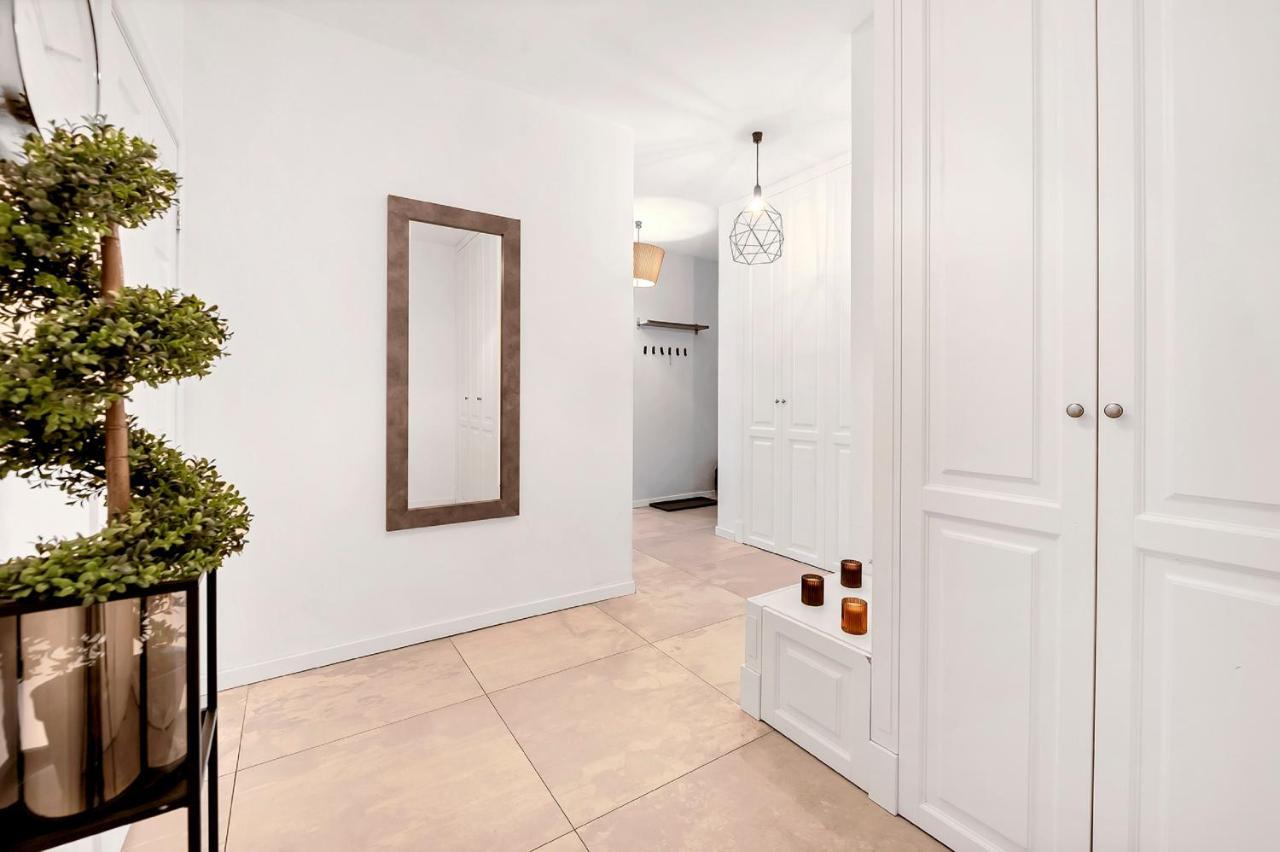 Lumina 4-Room Apart With Large Balcony Варшава Екстериор снимка