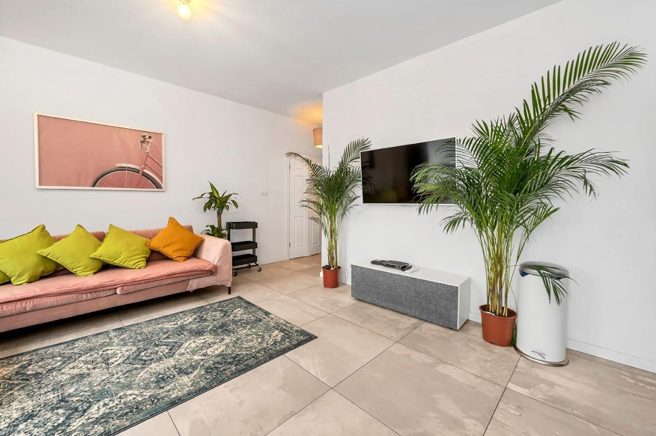 Lumina 4-Room Apart With Large Balcony Варшава Екстериор снимка