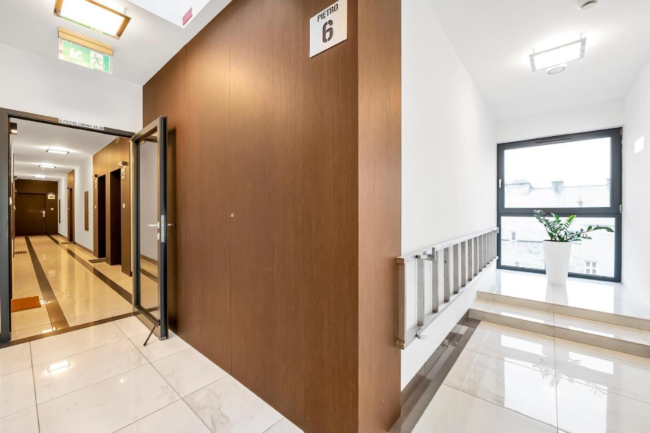 Lumina 4-Room Apart With Large Balcony Варшава Екстериор снимка